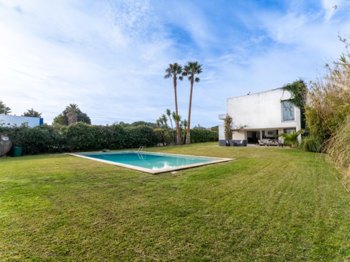 Image No.3-4 Bed House for sale