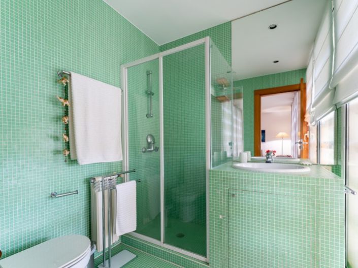 Image No.34-4 Bed House for sale