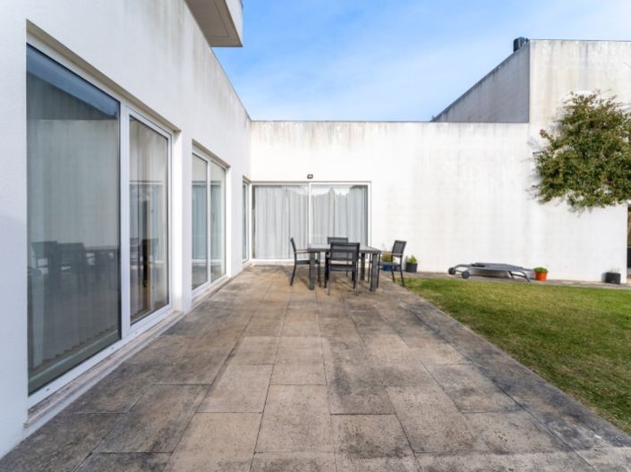 Image No.46-4 Bed House for sale