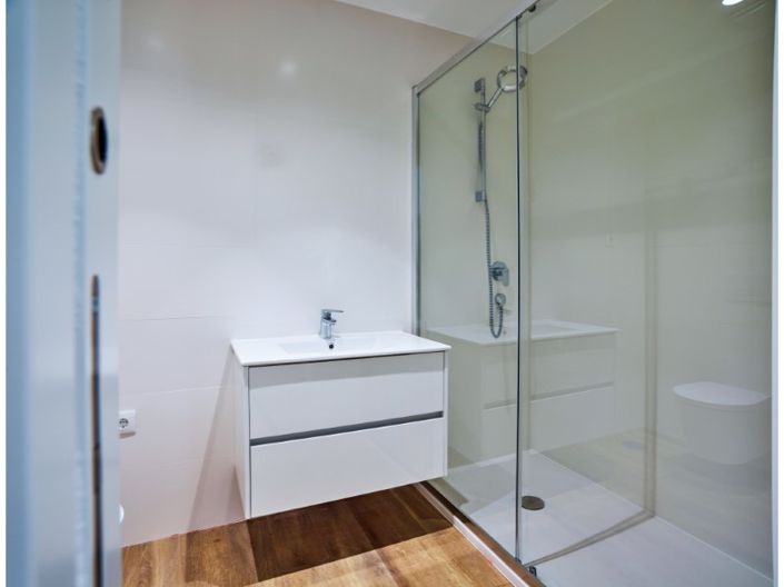 Image No.20-2 Bed Apartment for sale