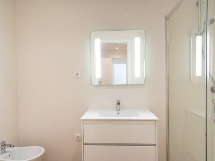Image No.33-2 Bed Apartment for sale