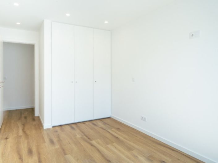 Image No.22-2 Bed Apartment for sale