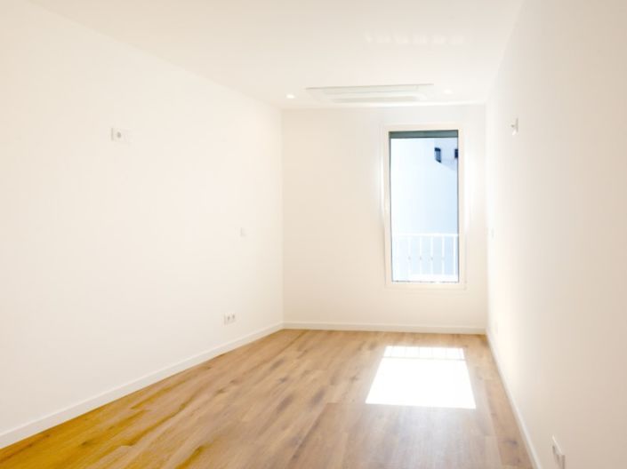 Image No.21-2 Bed Apartment for sale