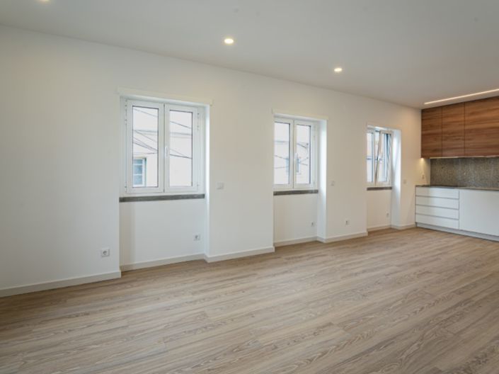 Image No.24-3 Bed Apartment for sale