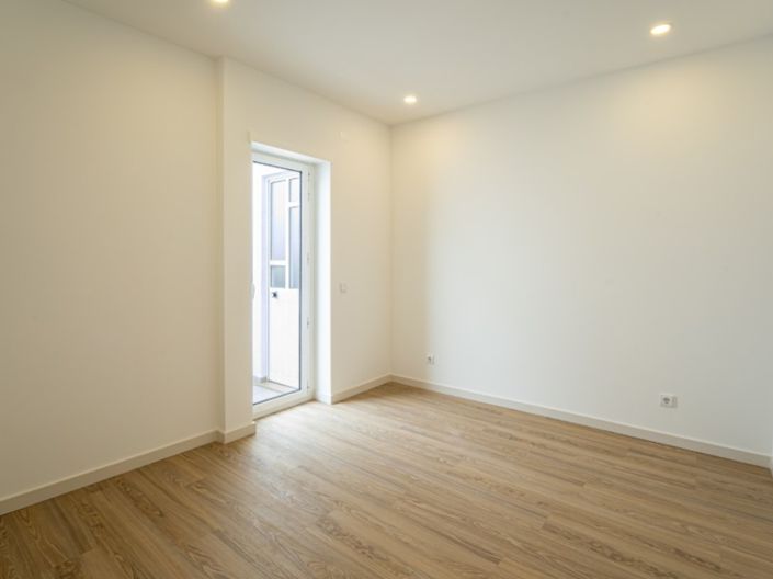 Image No.25-3 Bed Apartment for sale