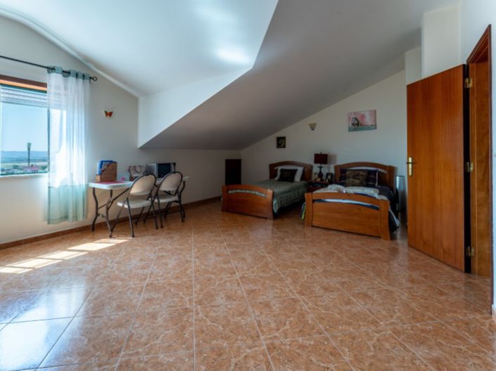 Image No.18-2 Bed Apartment for sale