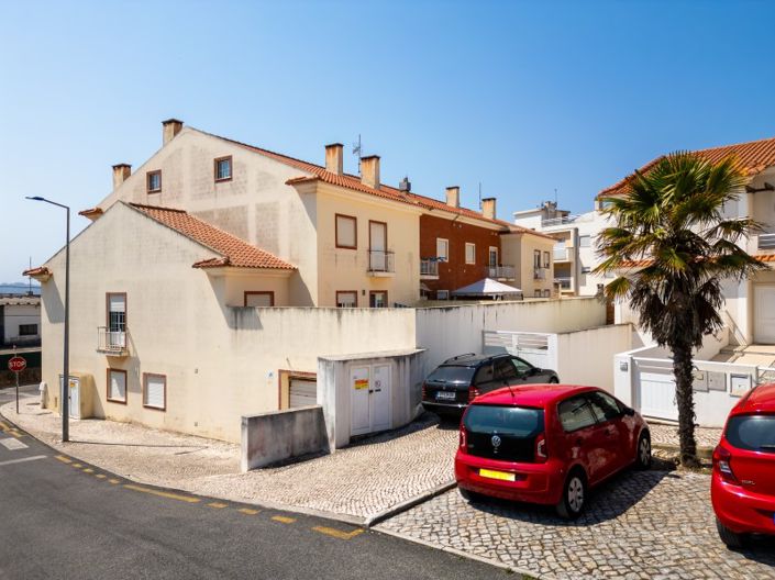 Image No.22-2 Bed Apartment for sale