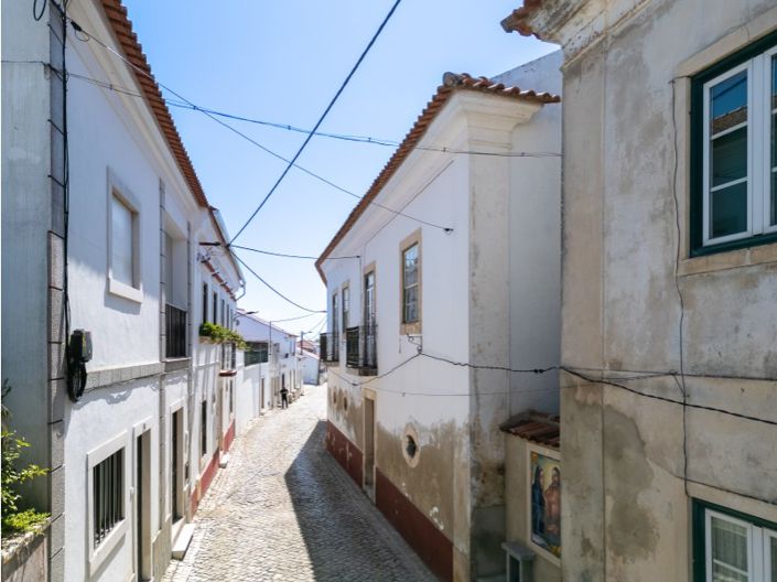 Image No.24-7 Bed House for sale