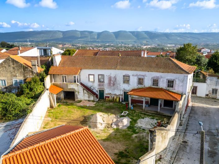 Image No.31-7 Bed House for sale