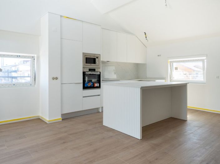 Image No.40-3 Bed Apartment for sale