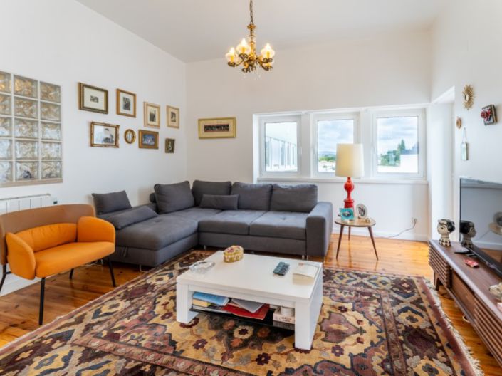 Image No.10-5 Bed House for sale