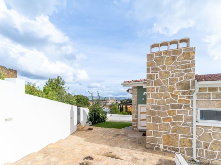 Image No.60-5 Bed House for sale