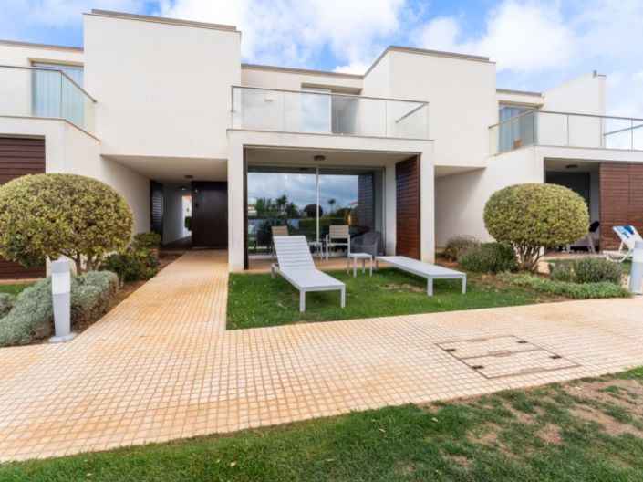 Image No.14-3 Bed House for sale