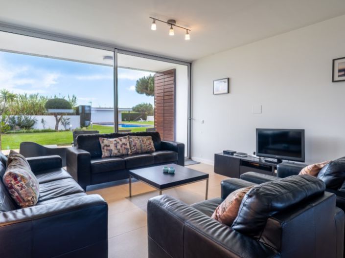 Image No.7-3 Bed House for sale