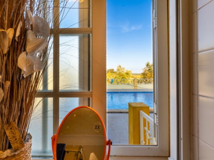 Image No.15-5 Bed House for sale