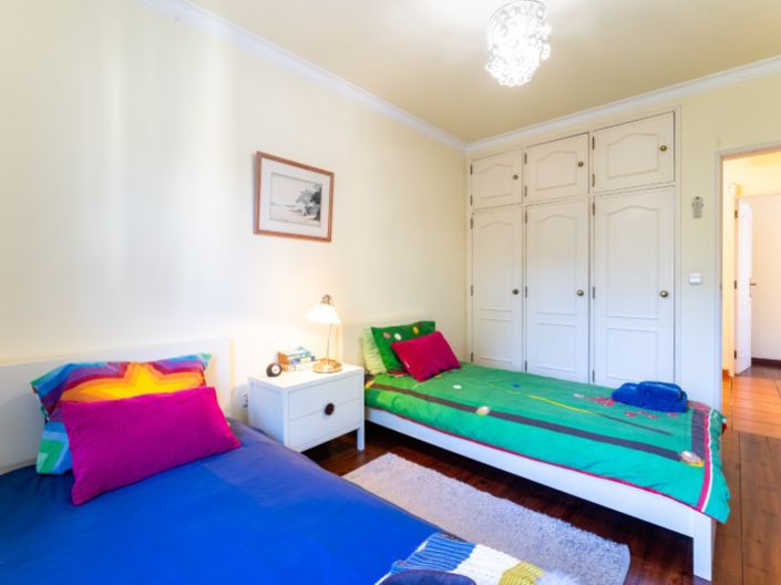 Image No.22-5 Bed House for sale