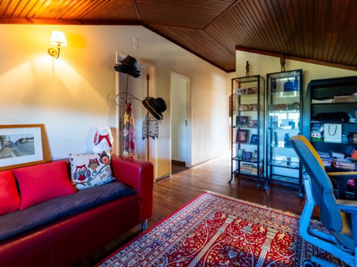 Image No.28-5 Bed House for sale