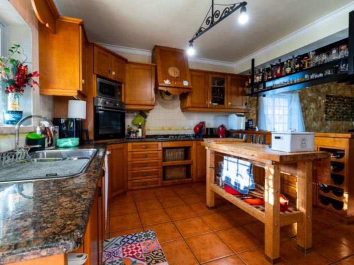 Image No.3-5 Bed House for sale