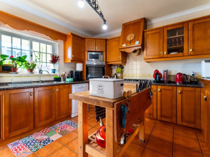 Image No.4-5 Bed House for sale