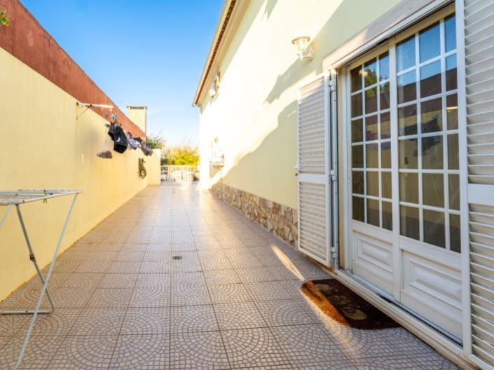 Image No.41-5 Bed House for sale