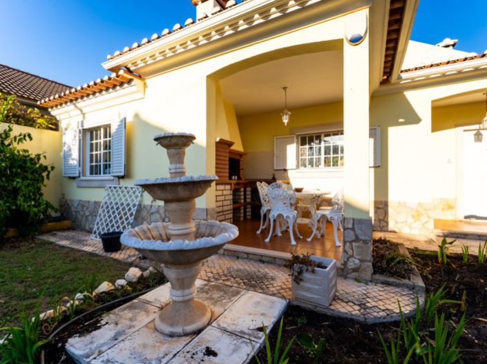 Image No.44-5 Bed House for sale