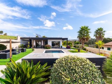 1 - Alcobaça, House