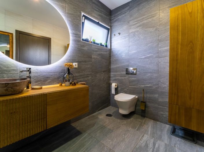 Image No.21-3 Bed House for sale