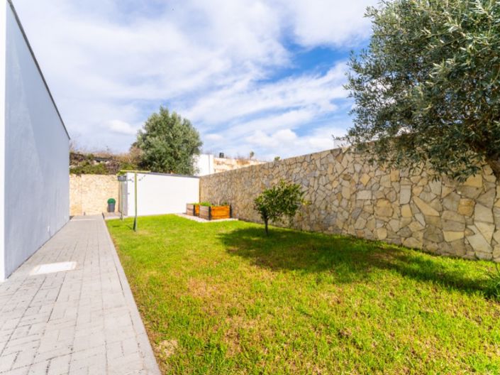 Image No.28-3 Bed House for sale