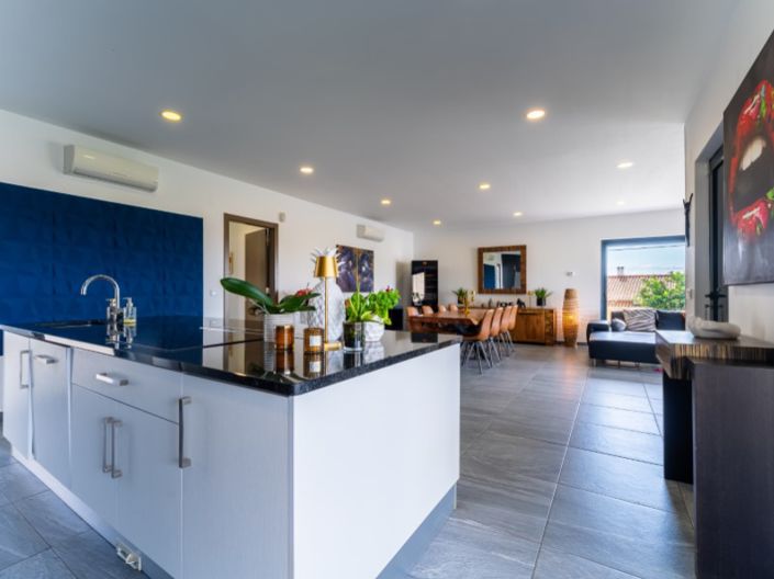 Image No.44-3 Bed House for sale