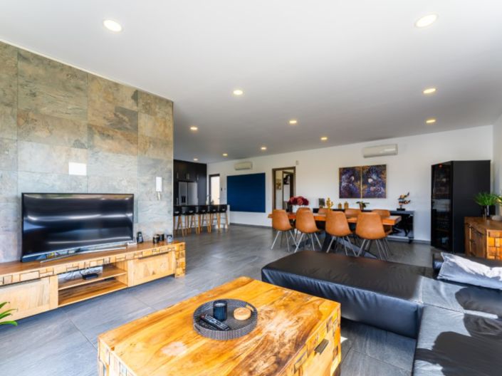 Image No.7-3 Bed House for sale