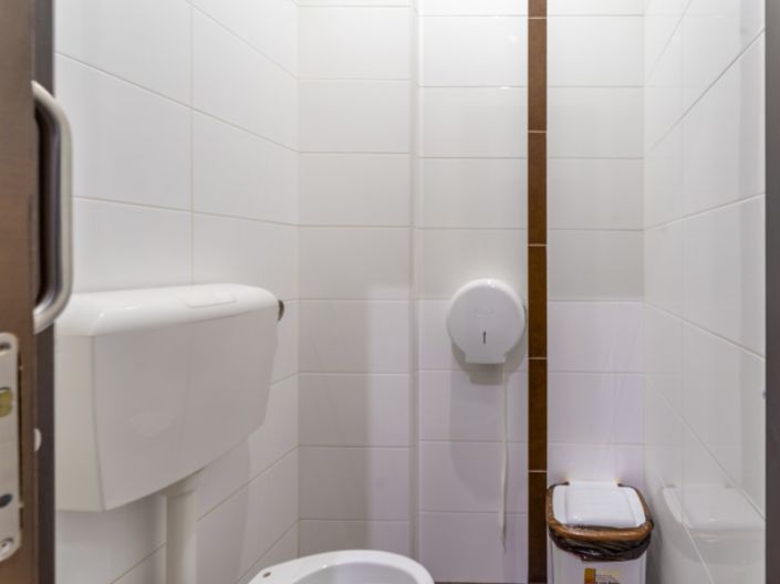 Image No.19-Bar for sale