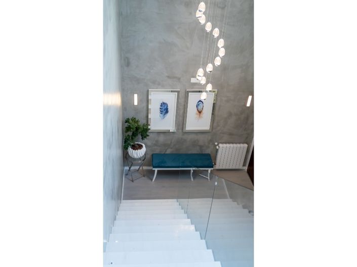 Image No.12-4 Bed House for sale