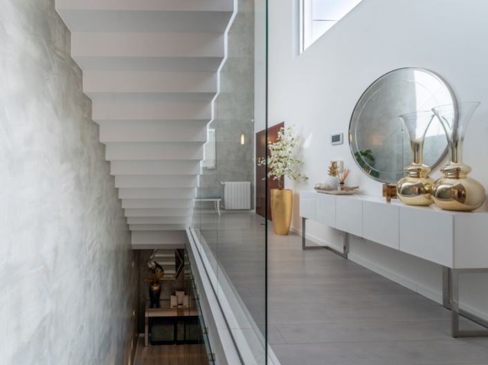 Image No.13-4 Bed House for sale