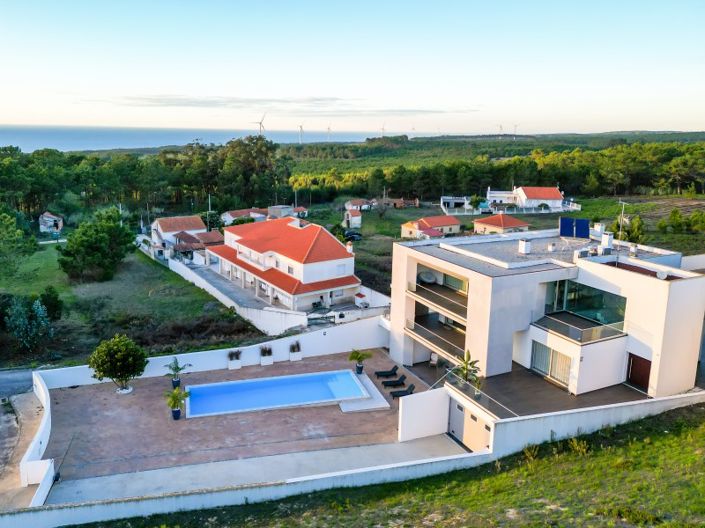 Image No.3-4 Bed House for sale