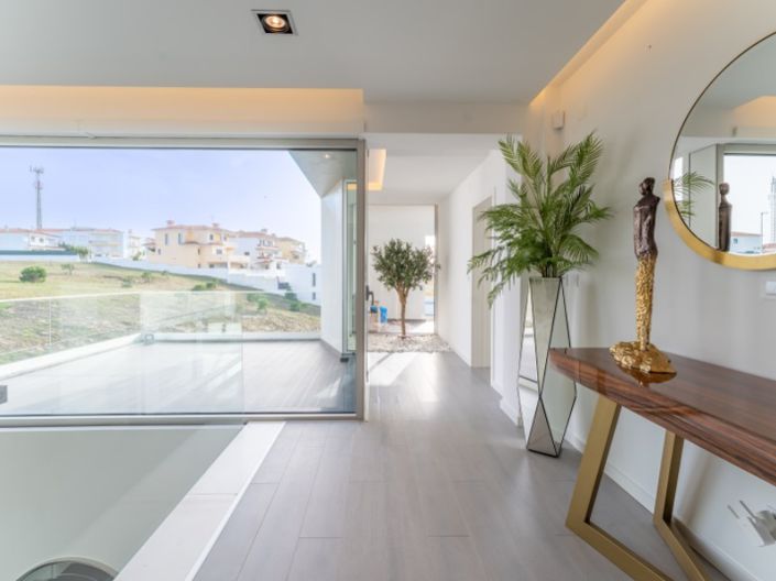 Image No.44-4 Bed House for sale