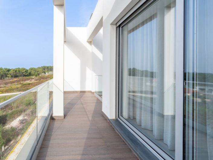 Image No.54-4 Bed House for sale