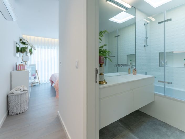 Image No.60-4 Bed House for sale