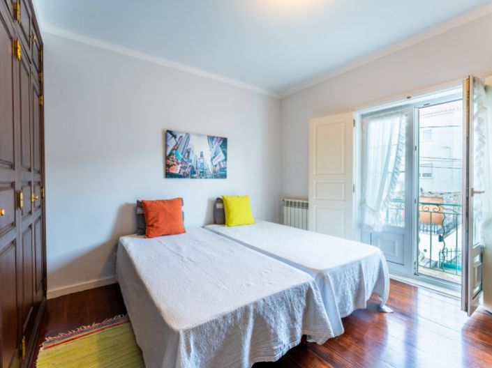 Image No.13-5 Bed House for sale