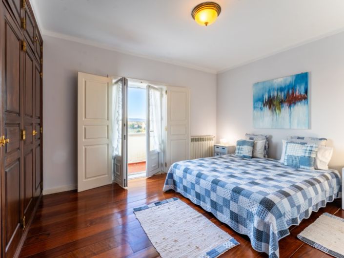 Image No.15-5 Bed House for sale