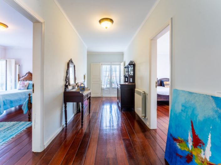 Image No.19-5 Bed House for sale