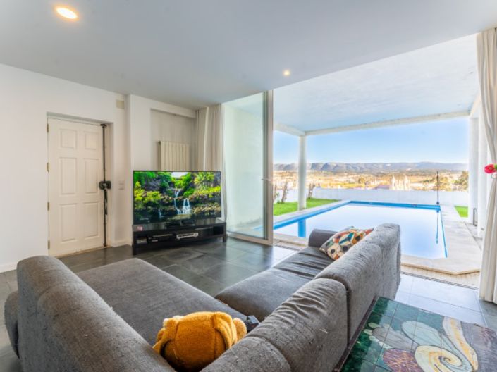 Image No.20-5 Bed House for sale