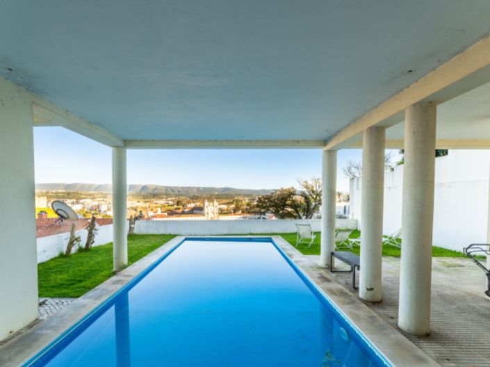 Image No.3-5 Bed House for sale