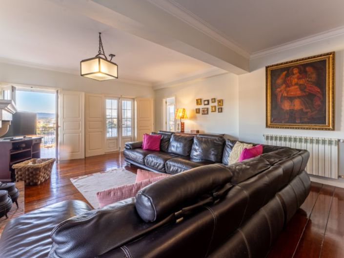 Image No.32-5 Bed House for sale