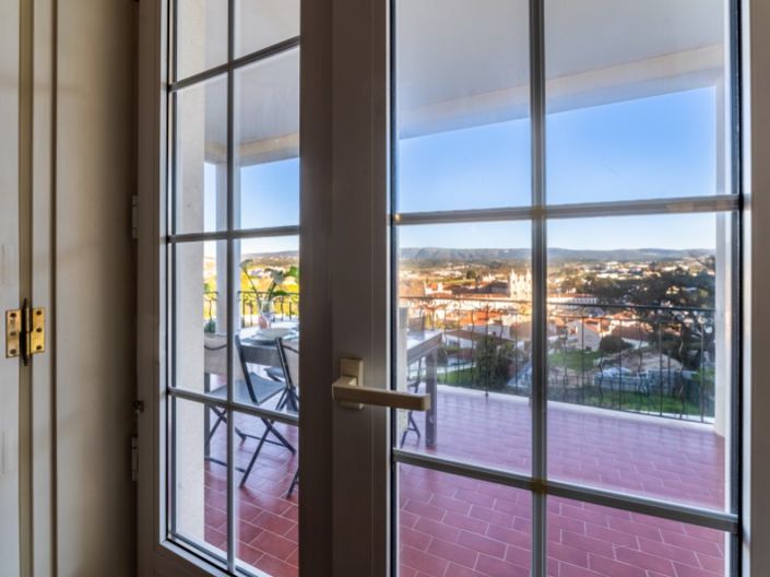 Image No.38-5 Bed House for sale