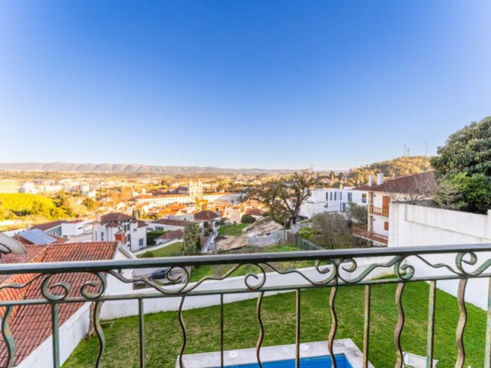 Image No.41-5 Bed House for sale