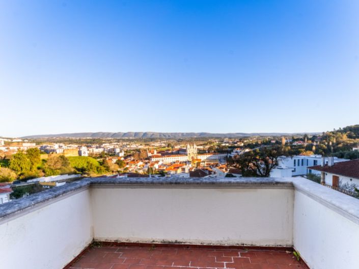 Image No.46-5 Bed House for sale