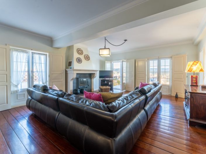 Image No.5-5 Bed House for sale