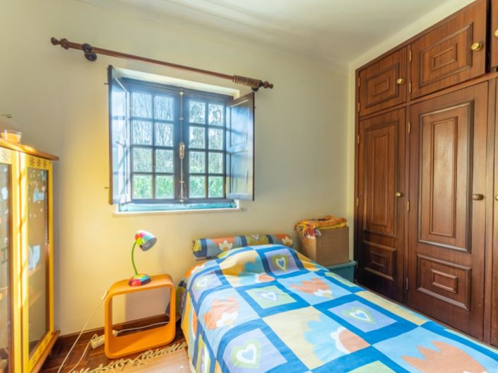 Image No.15-4 Bed House for sale