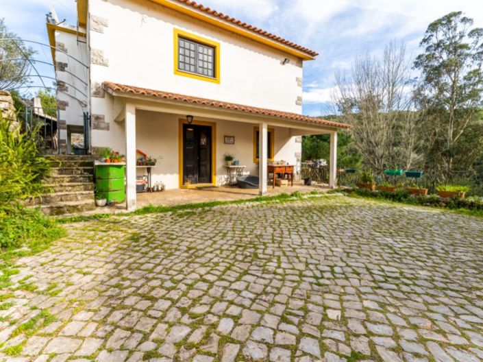 Image No.20-4 Bed House for sale