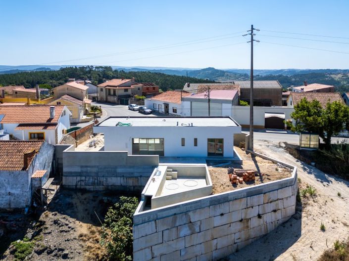 Image No.17-3 Bed House for sale